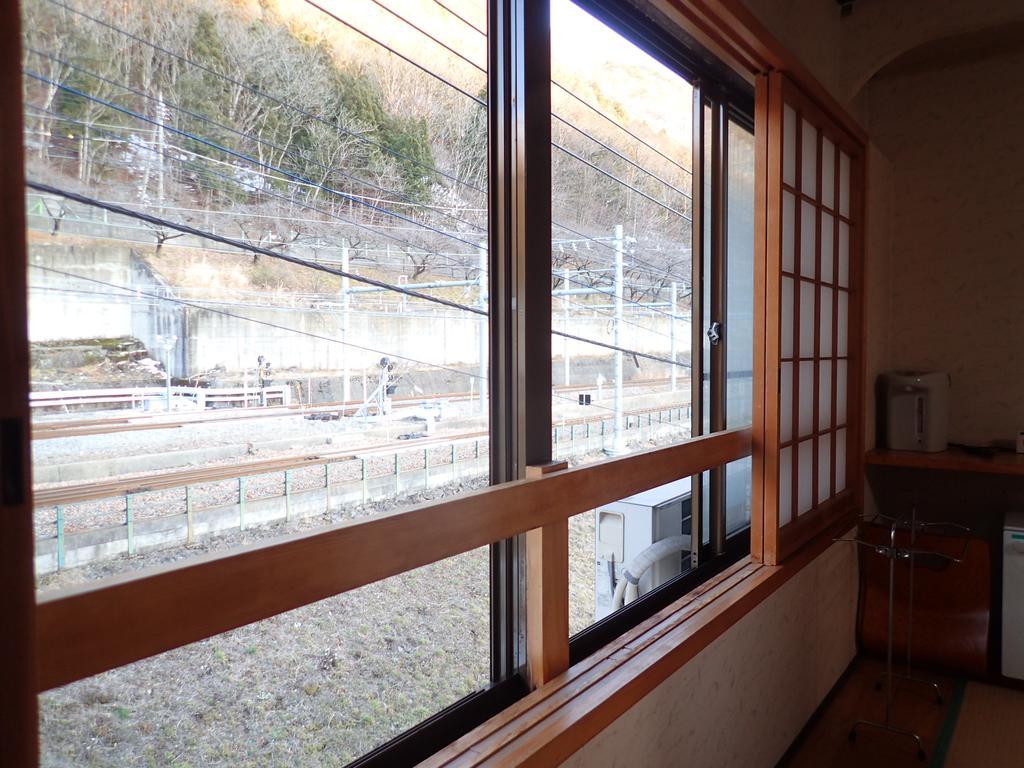 奥亚松葉屋酒店 水上町 外观 照片