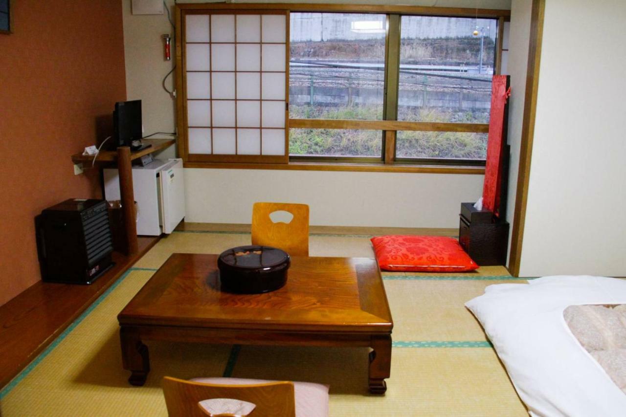 奥亚松葉屋酒店 水上町 外观 照片